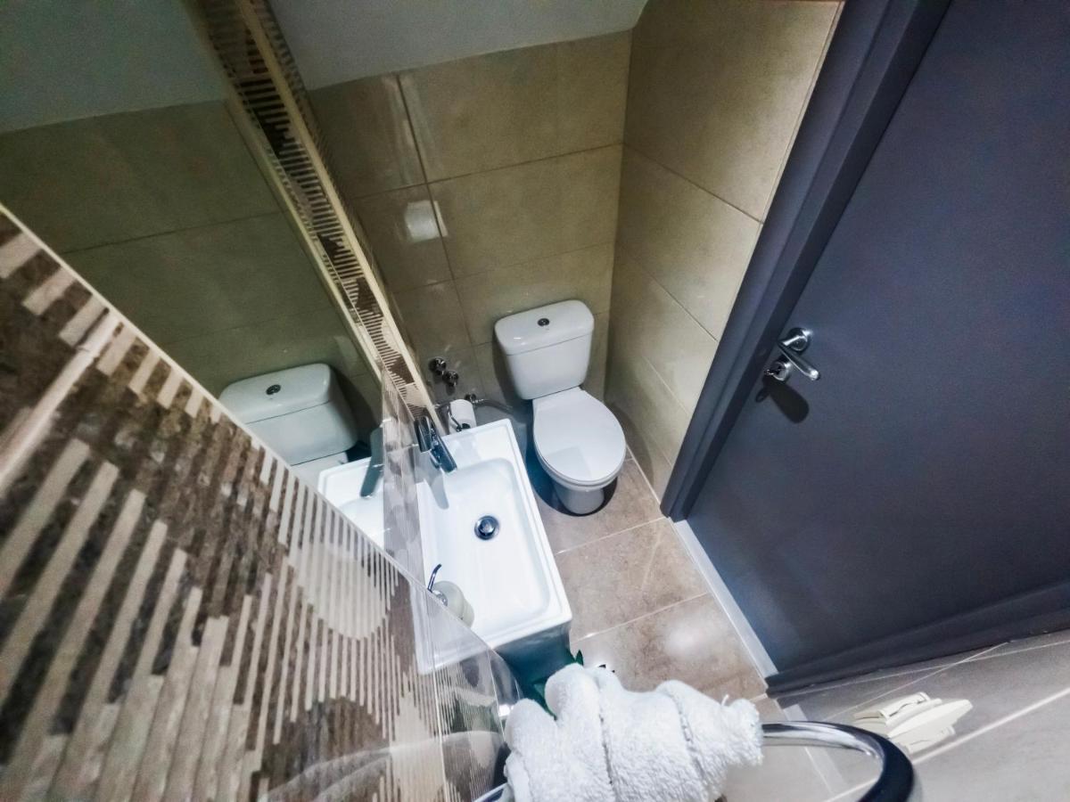 Stylishly Decorated House - Free Private Parking! Apartment Heraklion  Bagian luar foto