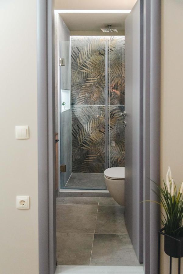 Stylishly Decorated House - Free Private Parking! Apartment Heraklion  Bagian luar foto
