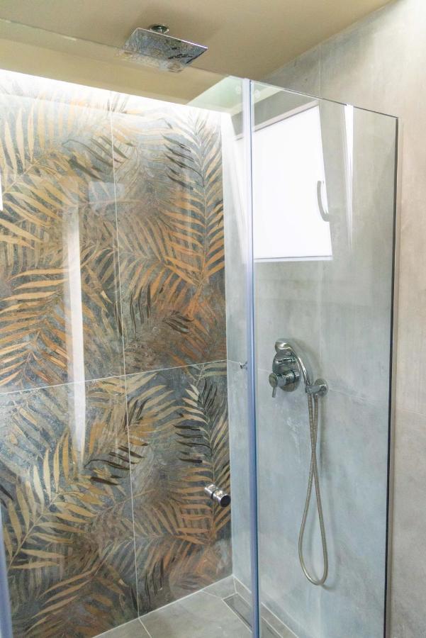 Stylishly Decorated House - Free Private Parking! Apartment Heraklion  Bagian luar foto